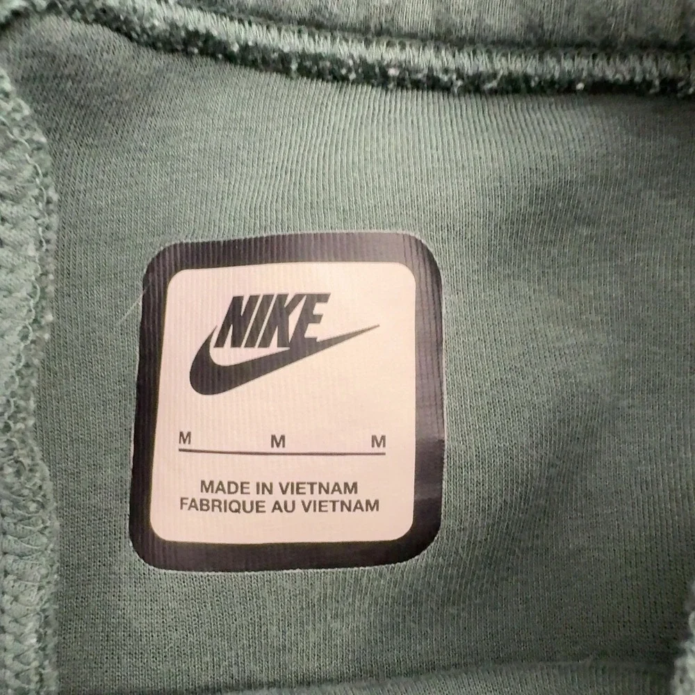 Nike Sweatpants Men M Green Cotton Blend Pintuck Cuffed Jogger Sporty Athleisure